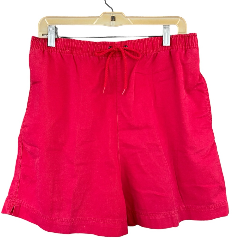 WHITEFISH BAY size Medium, red shorts